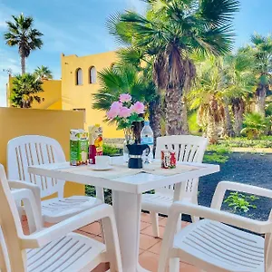  Apartment Paradise House
